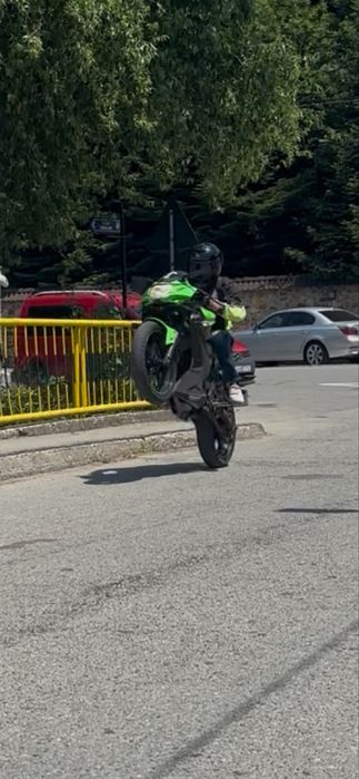 se vinde Kawasaki ninja 125 2019 ABS (nu yamaha , honda , ktm, cfmoto