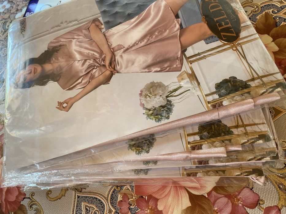 Дамски  халат( сатен) .