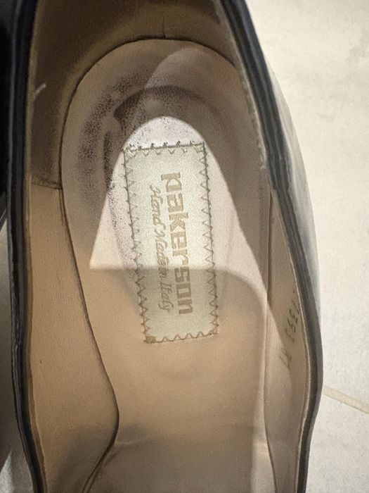 Елегантни лачени обувки