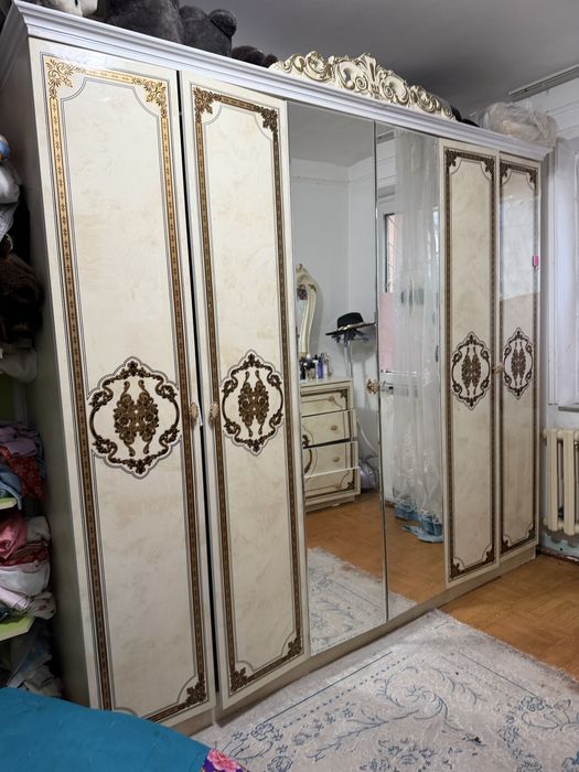 Спальный гарнитур