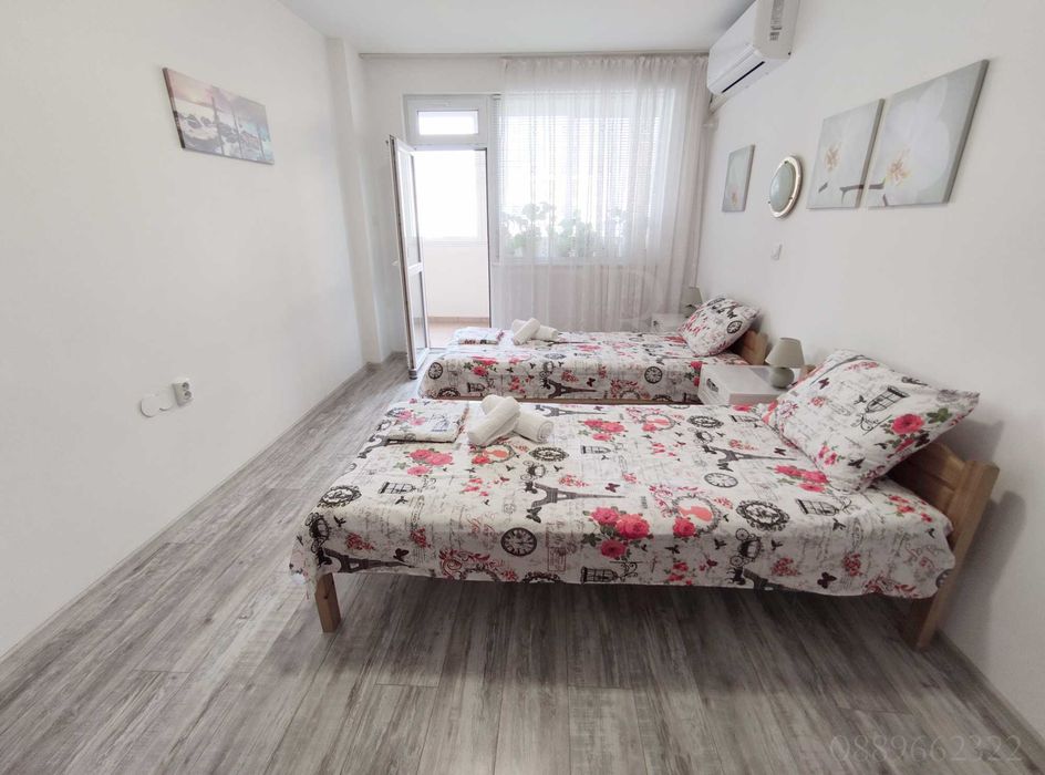 До Морска градина, двустаен за нощувки ”Плаж 1”, ж.к. Лазур, Бургас