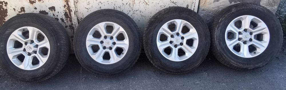 Зимни гуми 265/65/17 Bridgestone Blizak lm 005 dot 3320