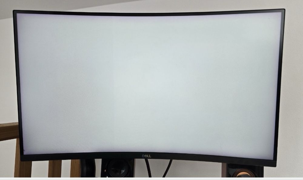 Monitor Gaming LED VA curbat DELL 27 FHD 144Hz 1ms 4ms 350 cd/m2 VESA DP HDMI S2721HGF