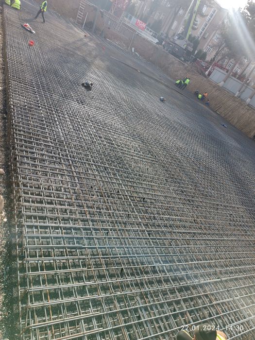 Бригада строителей