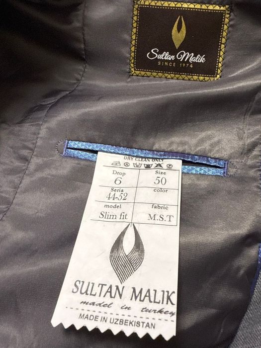 Продам костюм тройка