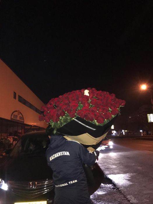 Продам букеты , цветы, гулдер