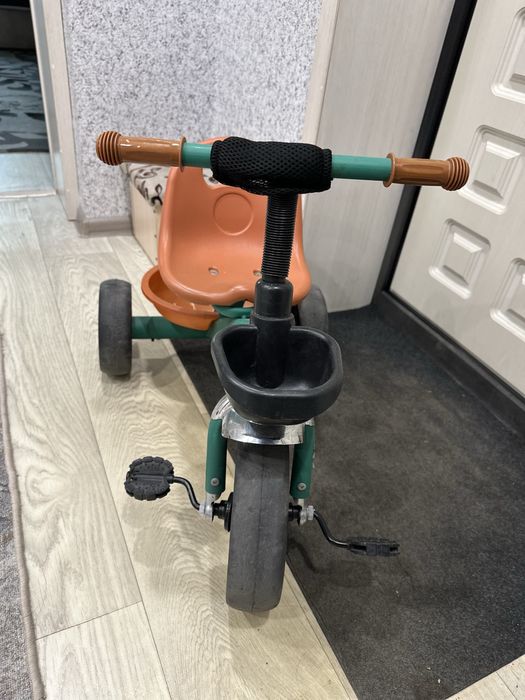 Детский трехколесный велосипед