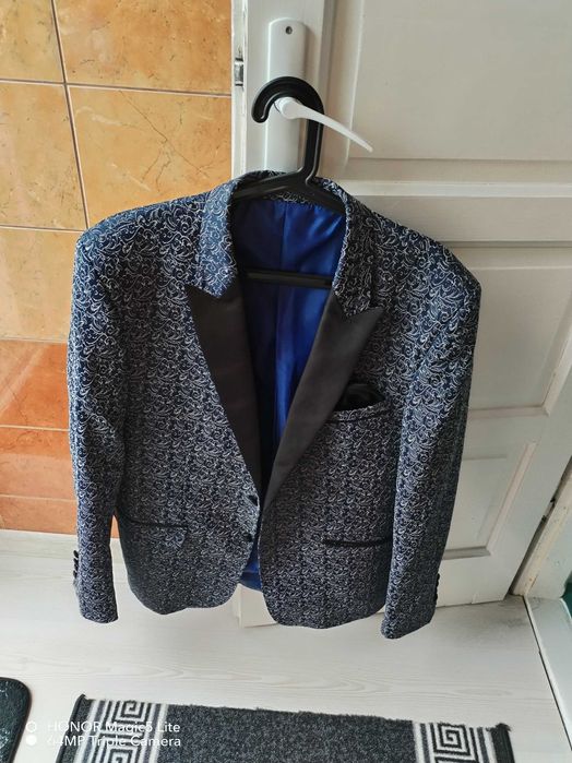 Vind sacouri bărbați