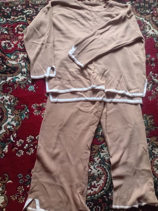 Аёллар кийими сотилади нархи арзон