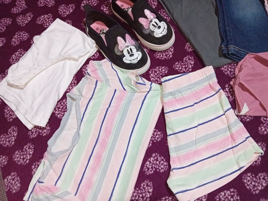 Дрехи за момиче, размер 122 см.