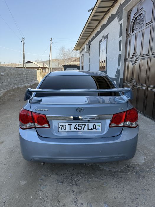 Lasetti cruz metani bor