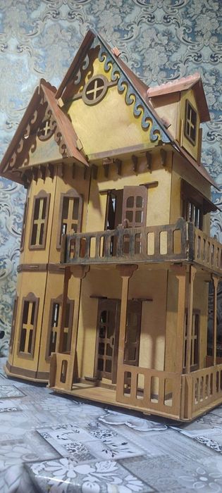 Домик для кукол продам