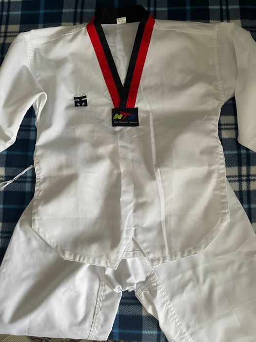 Экипировка для занятий по тхэквондо