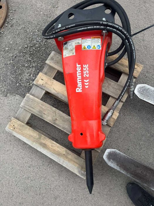 Изкопни услуги в Софийска и Пернишка област, услуги с чук