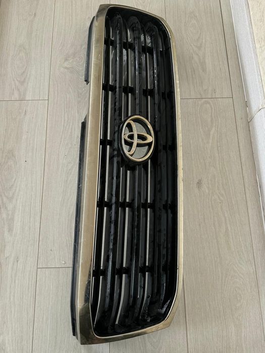 Запчасти для Toyota landcruzer