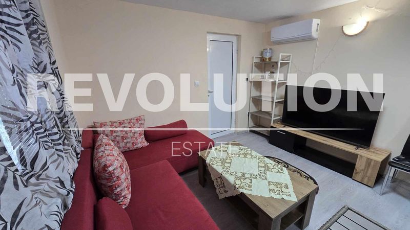 Етаж от къща в района на м-т Траката!