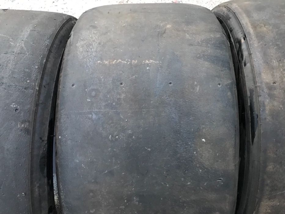 305/660 18” Сликове Pirelli Slick