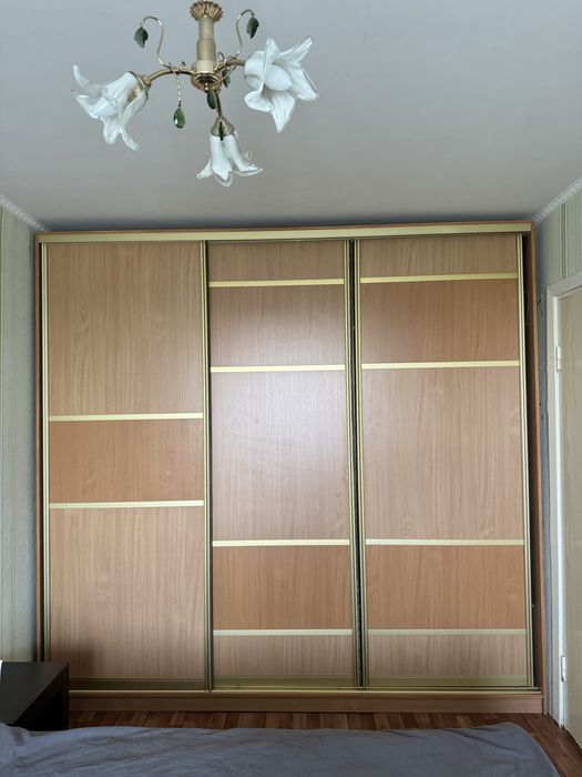 Продам спальный гарнитур