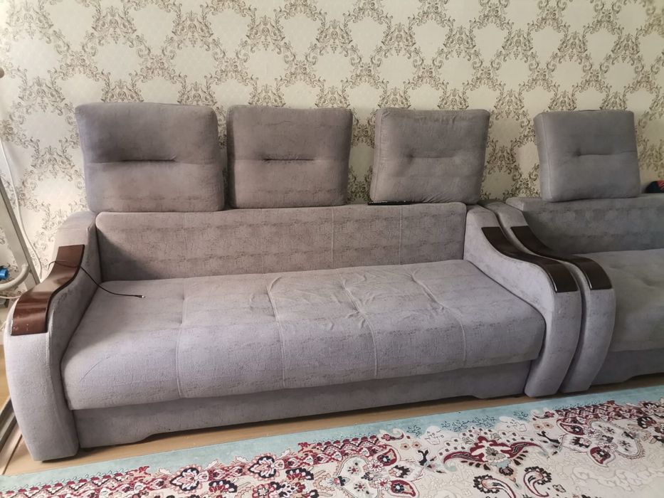 диван (прямой, раскладной).