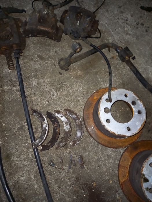 Суппорта задние на Мерседес Спринтер 96-06г.в