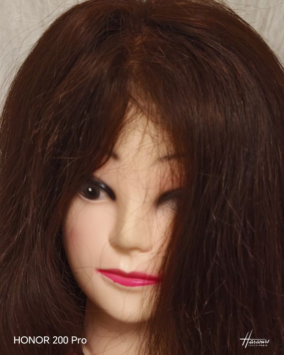 Продам парик из натуральных волос.