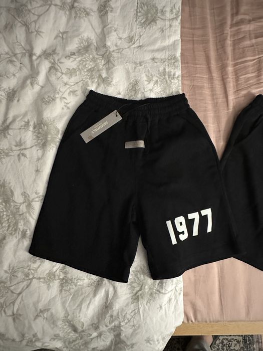 Pantaloni scurti Essentials Fog