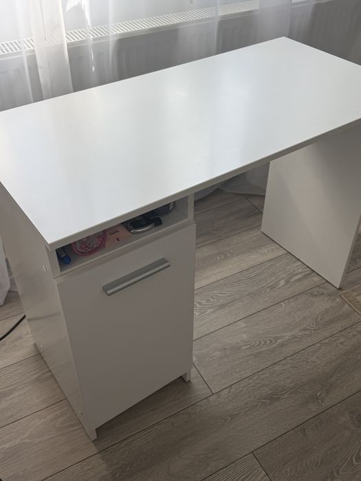 Birou modern alb