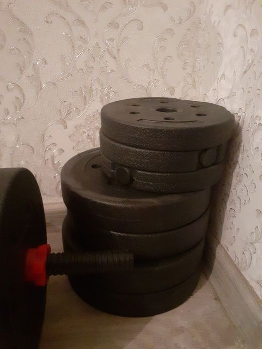 Продам гантели почти новые