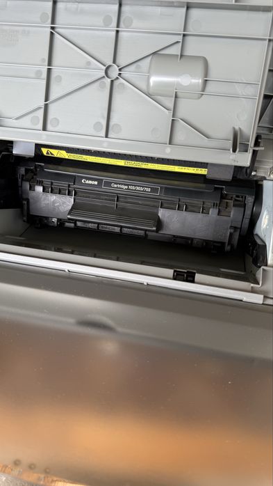 как новый canon 2900 с коробке sotiladi uyda turgan