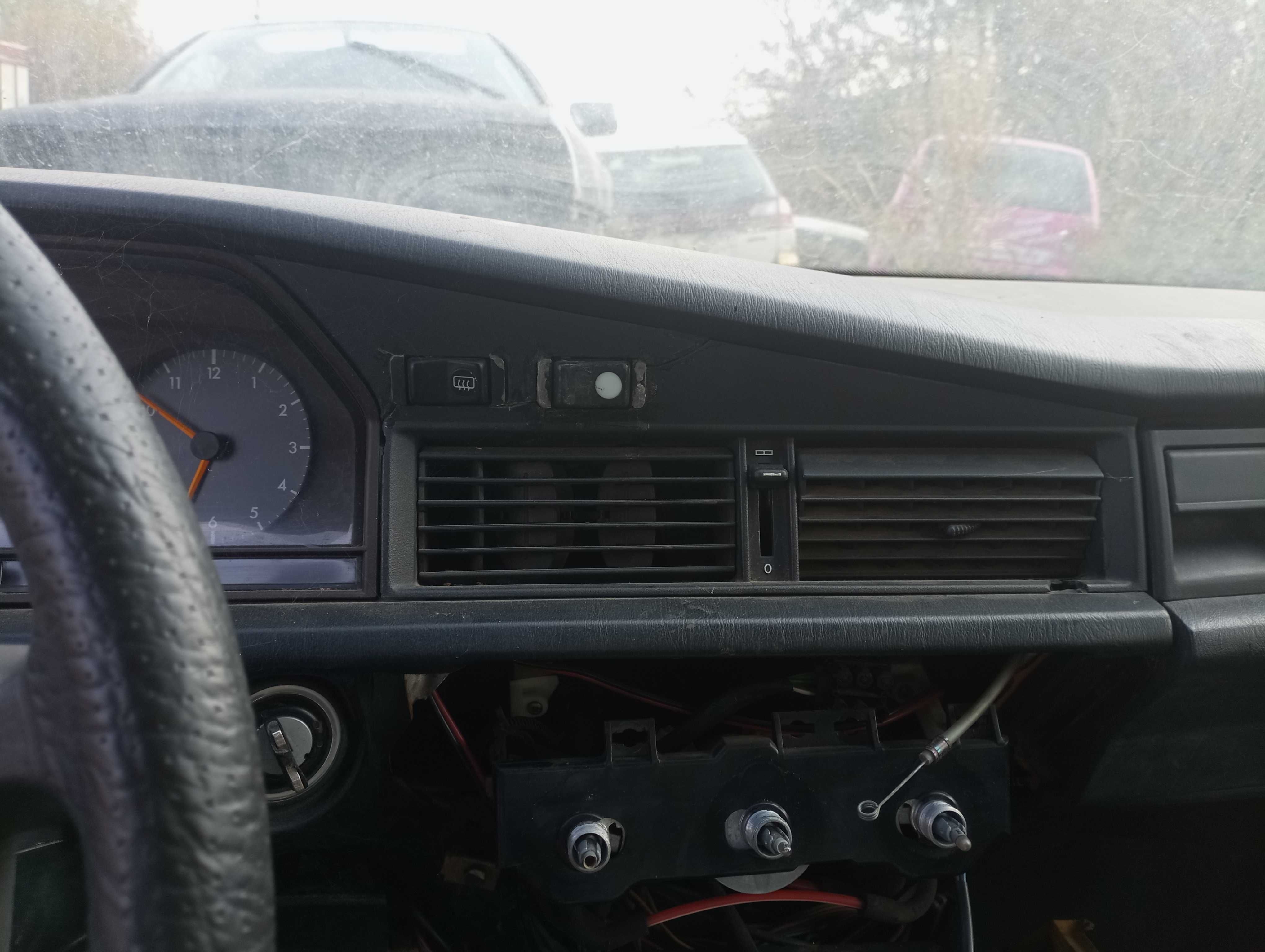 Мерцедес 190 Е бензин на части1991 година. гр. Пловдив Тракия • OLX.bg