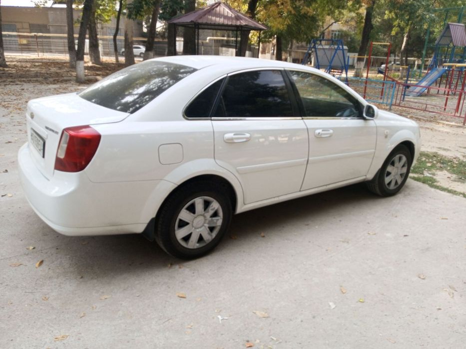 Ласетти 1.8 2010йил радной