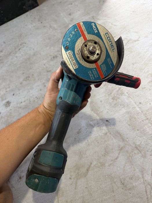 Makita DGA511 безчетков ъглошлайф