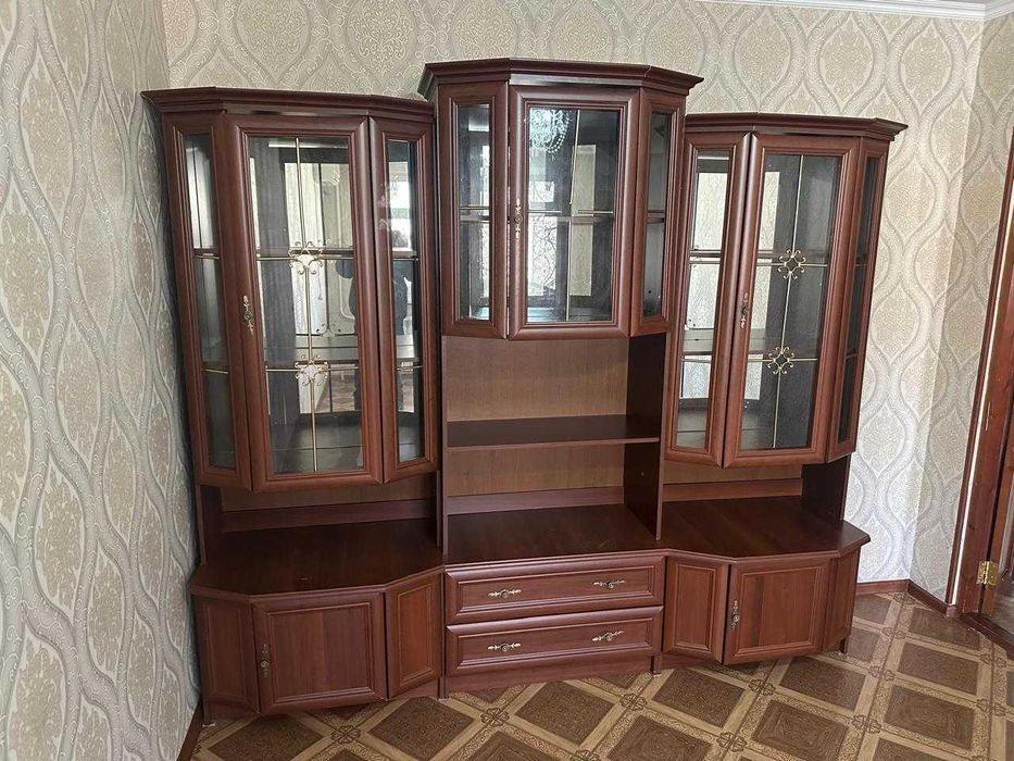Сервант, Стенка срочно продам