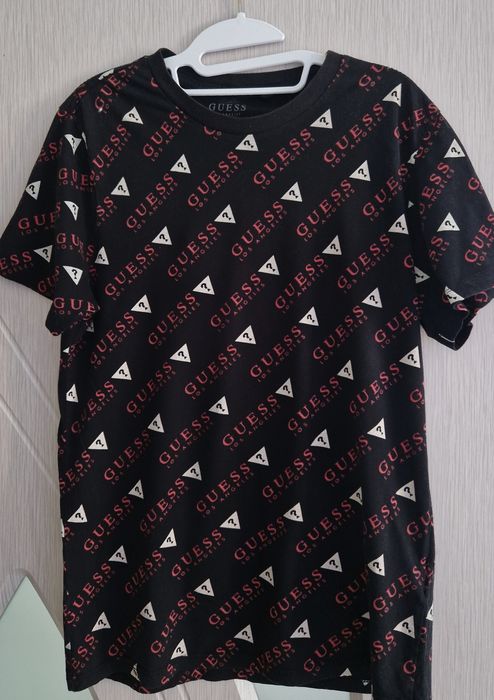 Оригинална тениска Guess