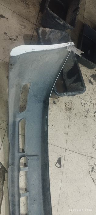 Бампер Ауди 100 передний