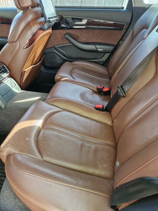 Vând Audi a8L 2011