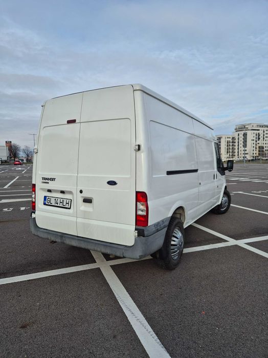 Inchiriez duba de inchiriat fără șofer mutări transport mobilă marfă