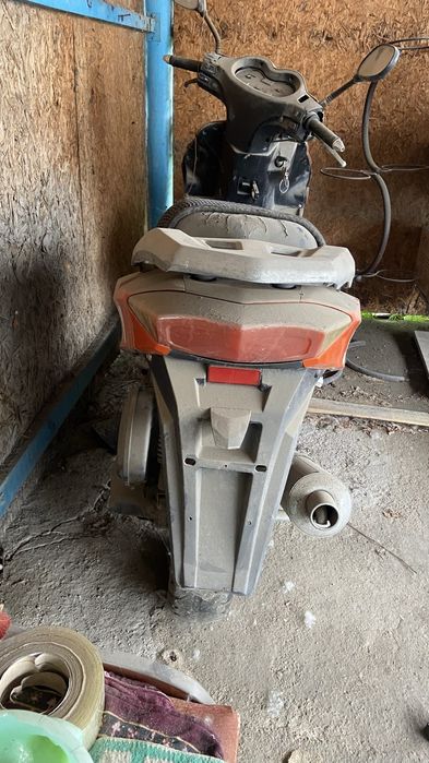 Продам скутер  150 куб