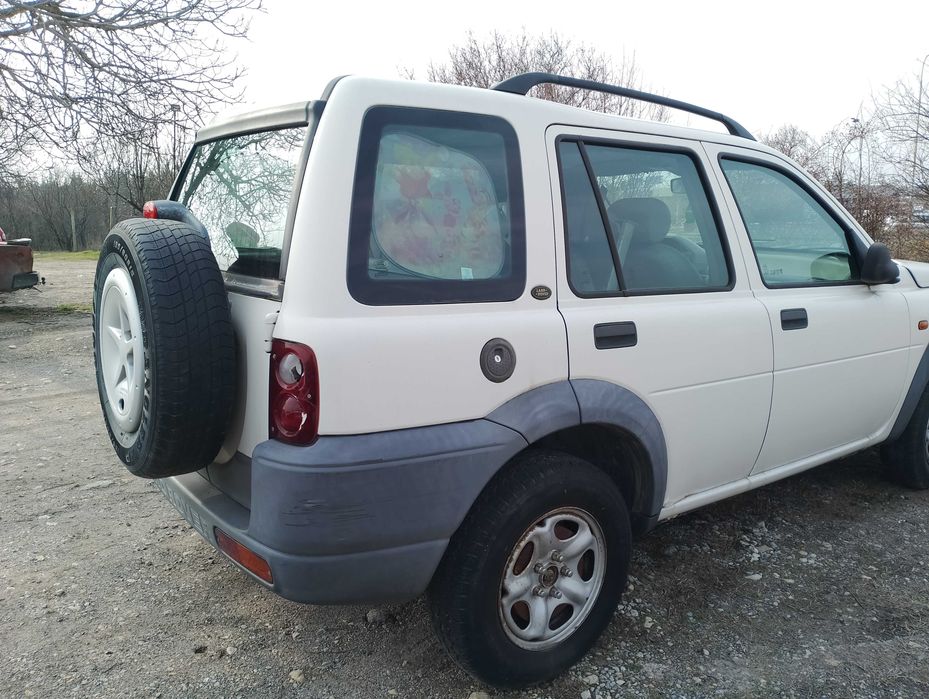 Продавам на части или цял Land Rover Freelander
