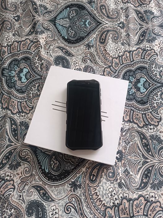 Продаю телефон ixxi j2