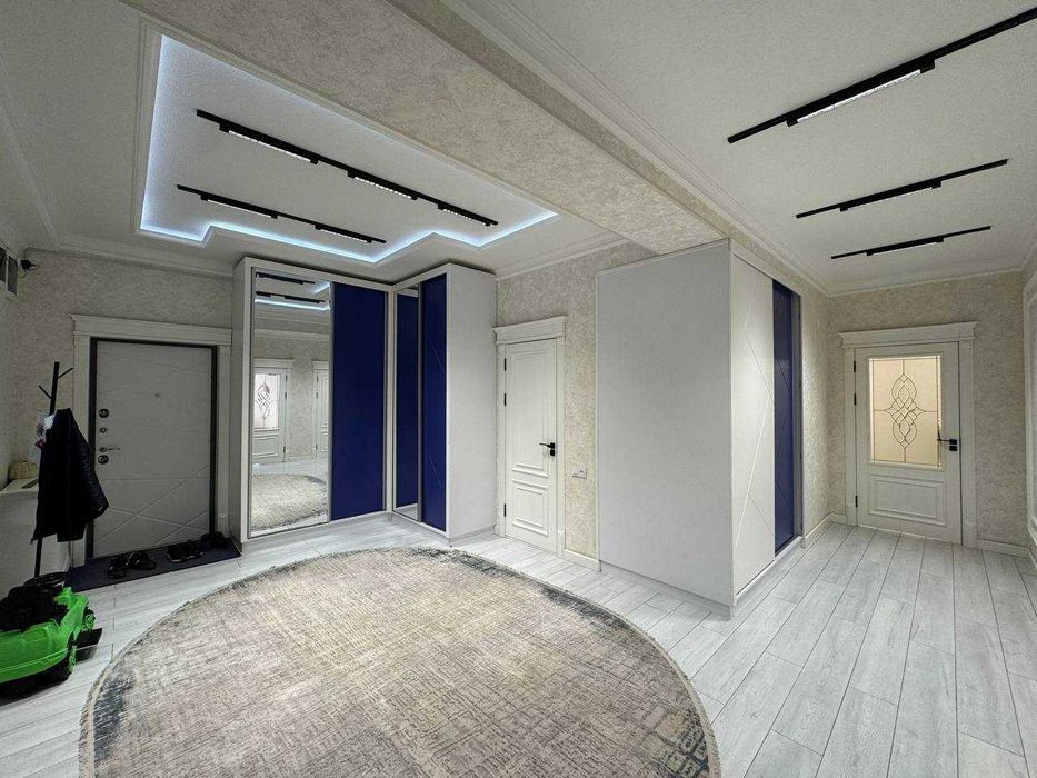 3х комнатная квартира на 3 этаже 118кв/м, в Самарканде