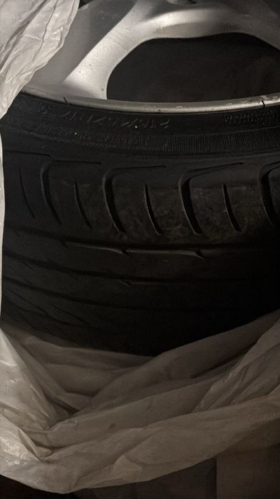 Диск с шинами от субару