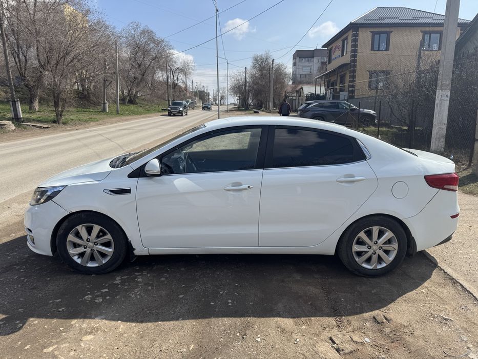 Kia Rio 2015, автомат