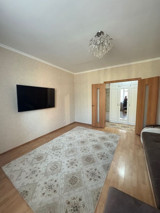 Сдам комнату девушке  в 2 х комнатной квартире , Жагалау