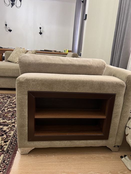 Угловой мягкий диван