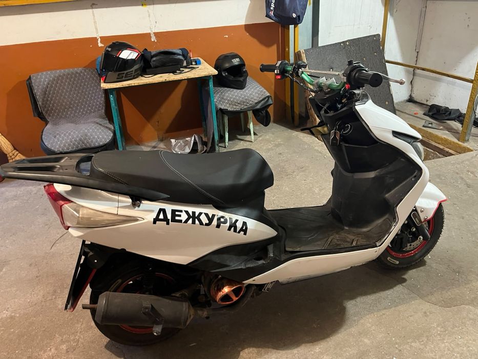 Продам скутер  м8
