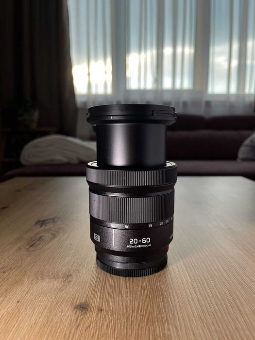 Обектив Panasonic Lumix 20-60 f/3.5-5.6