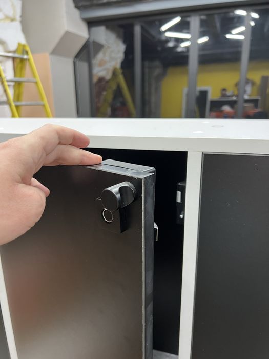 Шкафы офисные