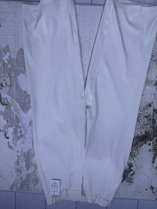 Джинсы все по 2000