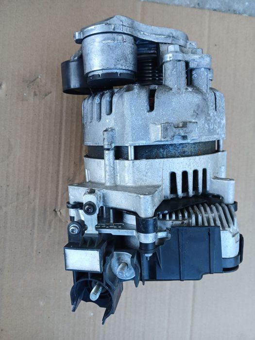 Alternator Range Rover velar 2.0 diesel Hybrid an 2023